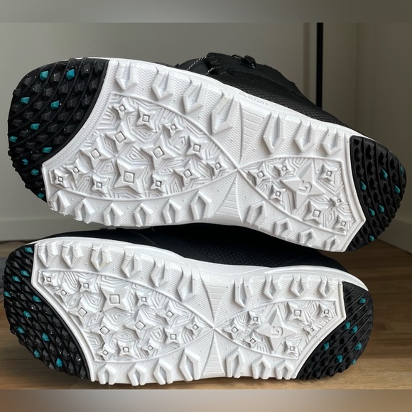 PRICE DROPPED Burton NWOT Women’s Black Limelight Imprint 2 Snowbrd Boot - Picture 9 of 9